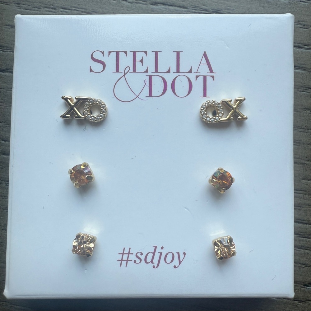 Stella & Dot Stud Earrings Set